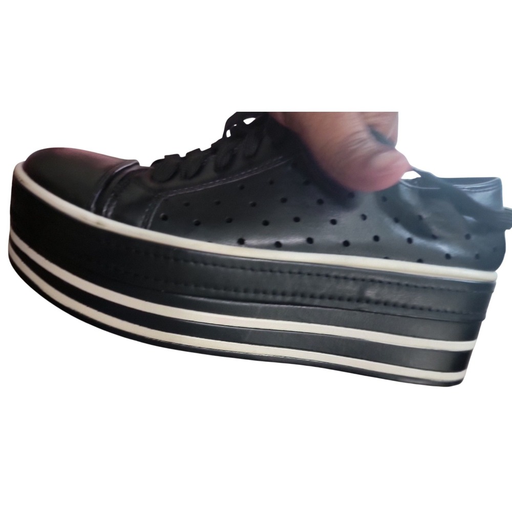 Irene-05 Black Faux Leather Platform Sneakers Striped Sole Womens 7.5 - Picture 2 of 5